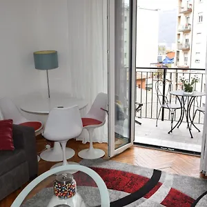 Frugol Nest Apartamento Como