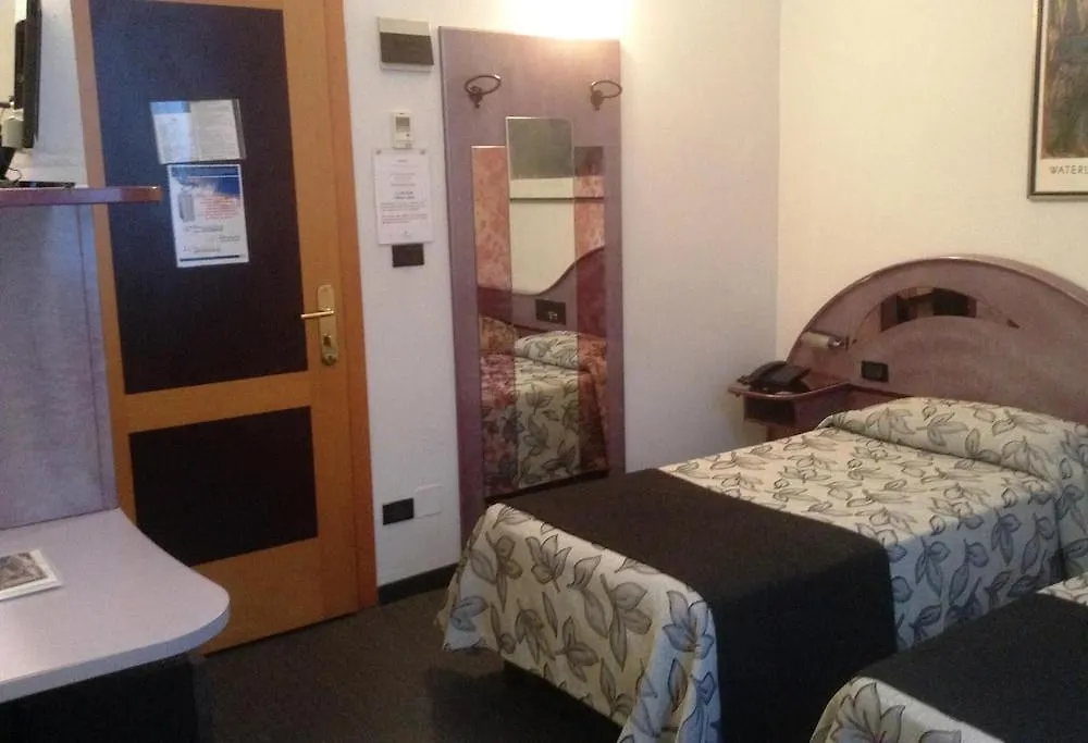 ***  Hotel Holiday Bolonia Italia