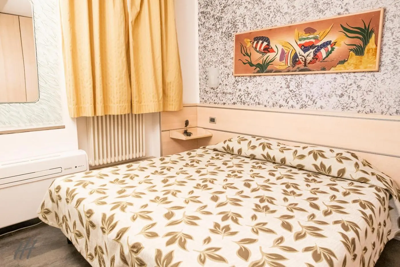 Hotel Holiday- Alla Finestrella Bologna 3*,