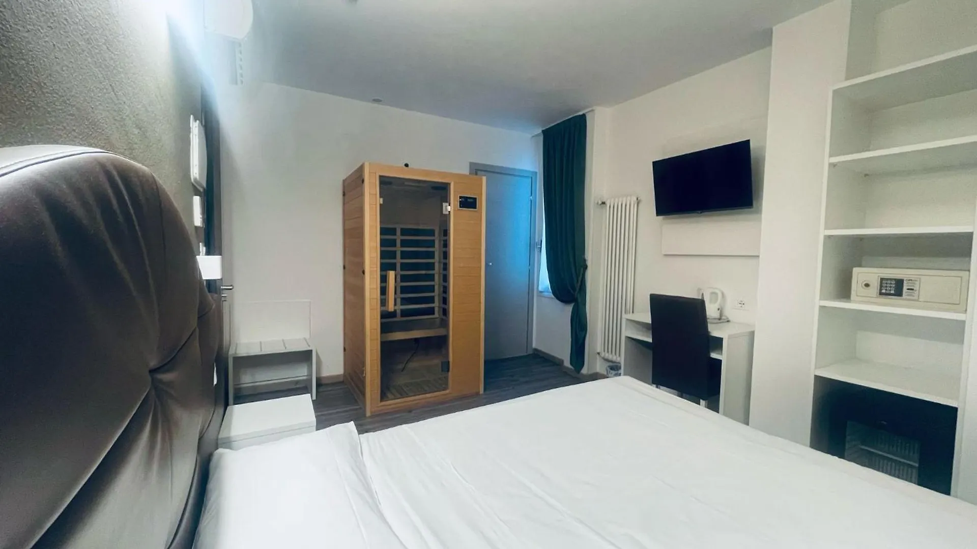 Hotel Holiday- Alla Finestrella Bologna 3*,  Italien