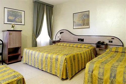Hotel Holiday- Alla Finestrella Bologna 3*,
