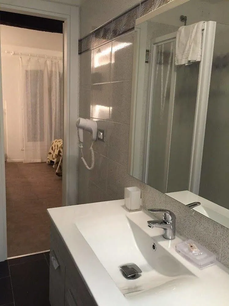 Hotel Holiday- Alla Finestrella Bologna