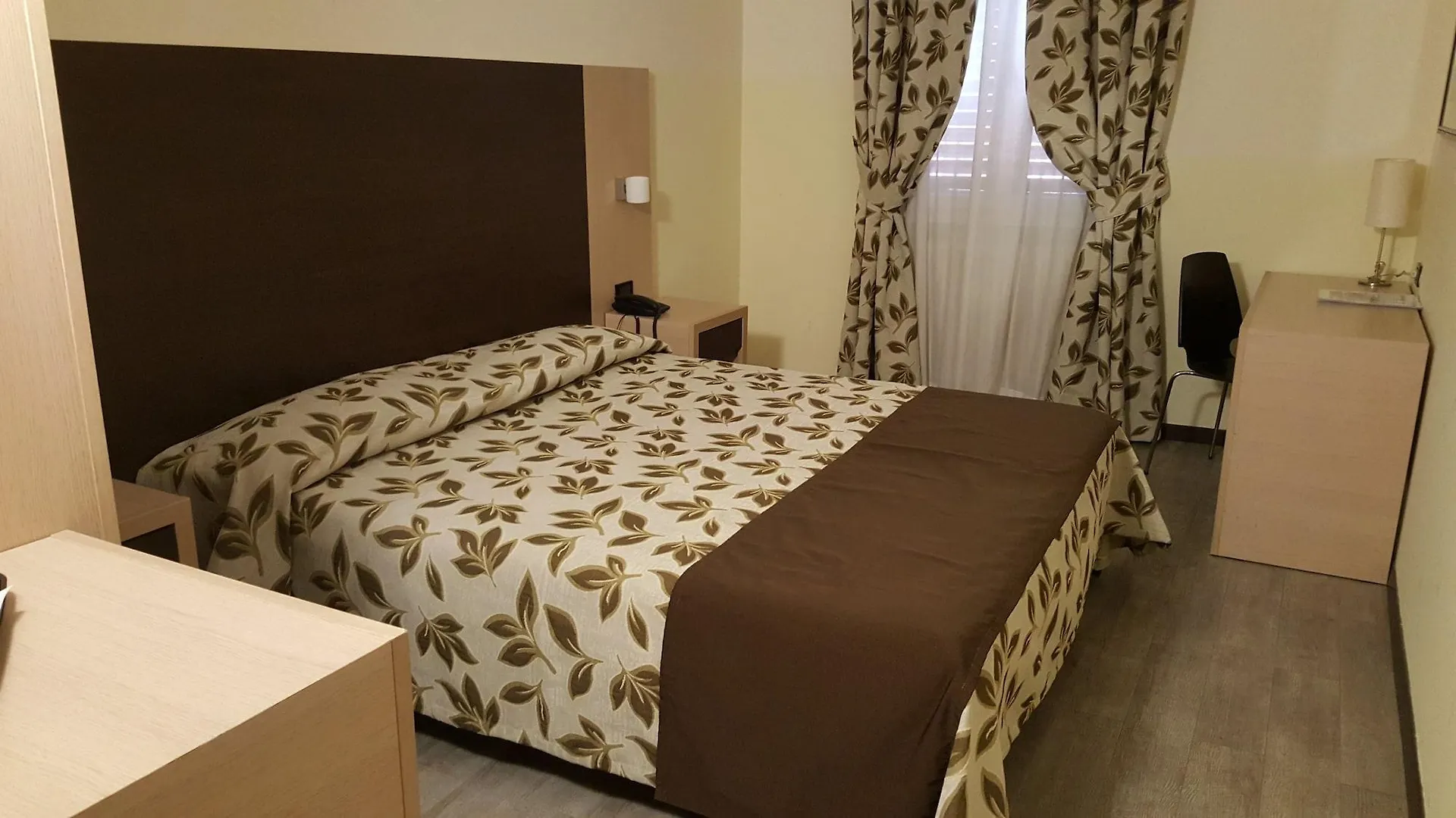 Hotel Holiday- Alla Finestrella Bologna