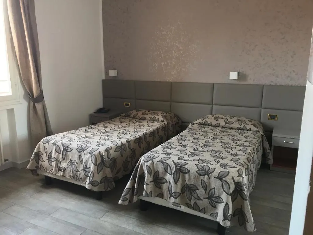 Hotel Holiday- Alla Finestrella Bologna Italy