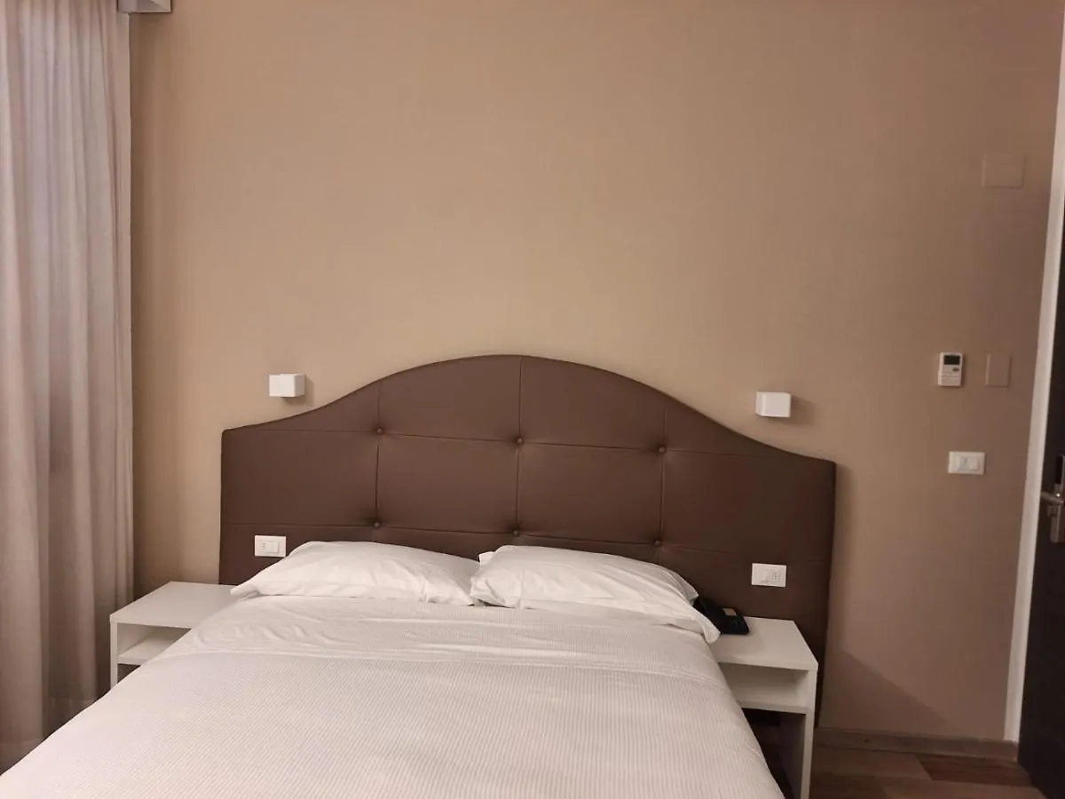 ***  Hotel Holiday- Alla Finestrella Bologna Italy