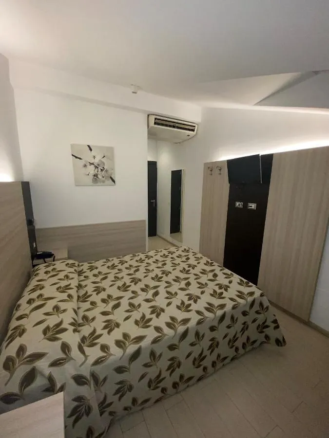 Hotel Holiday- Alla Finestrella Bologna