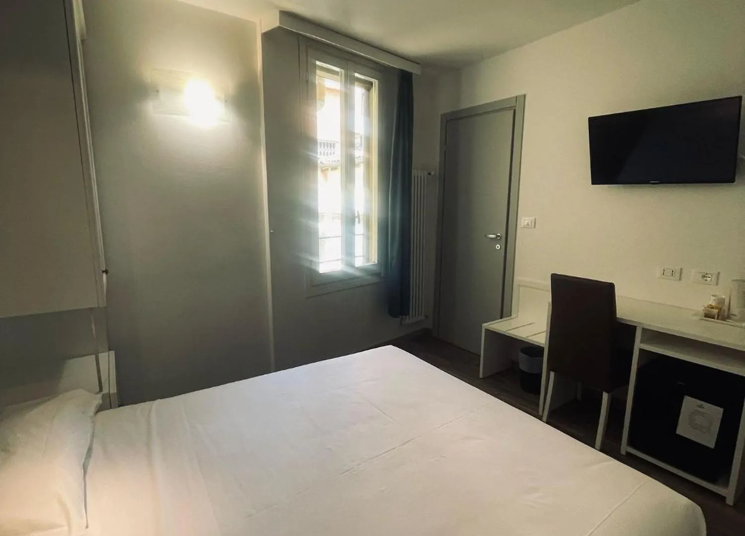 Hotel Holiday- Alla Finestrella Bologna Italy