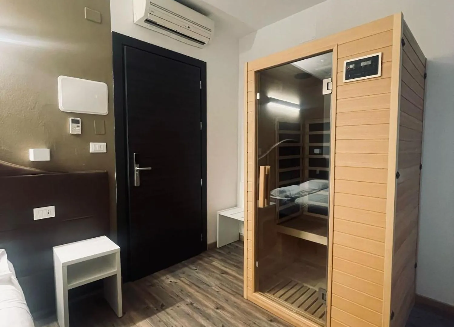 Hotel Holiday- Alla Finestrella Bologna