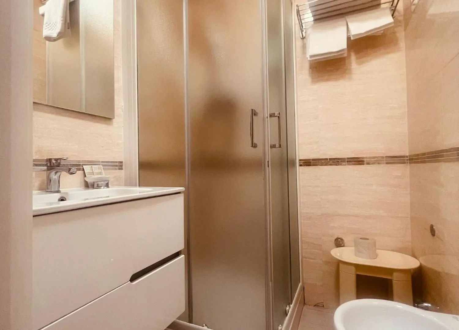 Hotel Holiday- Alla Finestrella Bologna