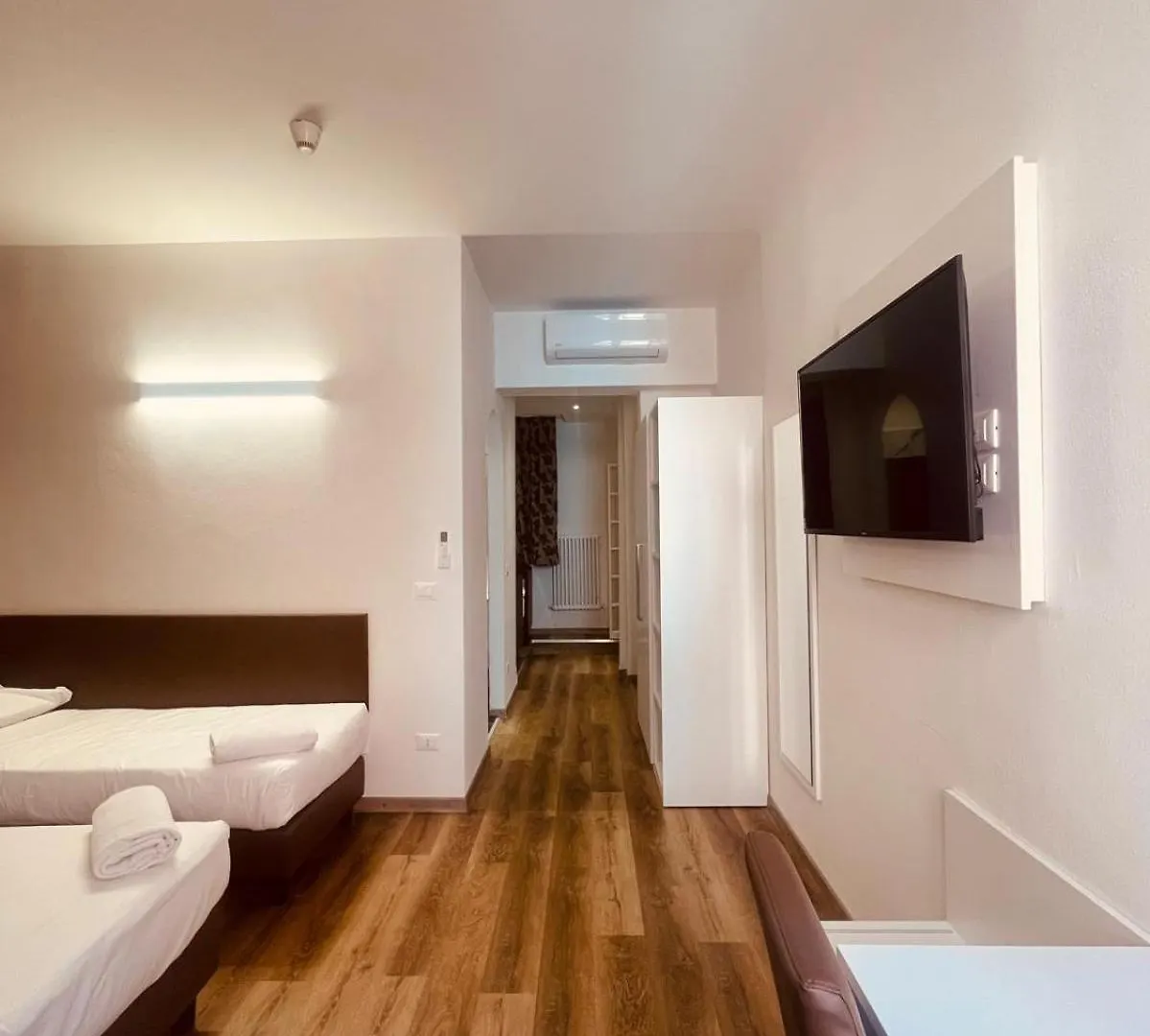 Hotel Holiday- Alla Finestrella Bologna Italy