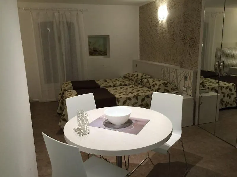 Hotel Holiday- Alla Finestrella Bologna 3*,  Italy