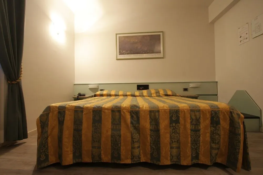 Hotel Holiday- Alla Finestrella Bologna