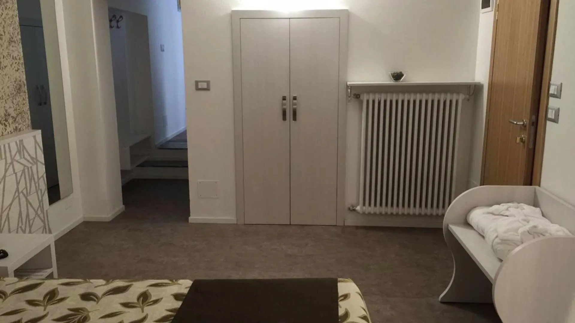 Hotel Holiday- Alla Finestrella Bologna